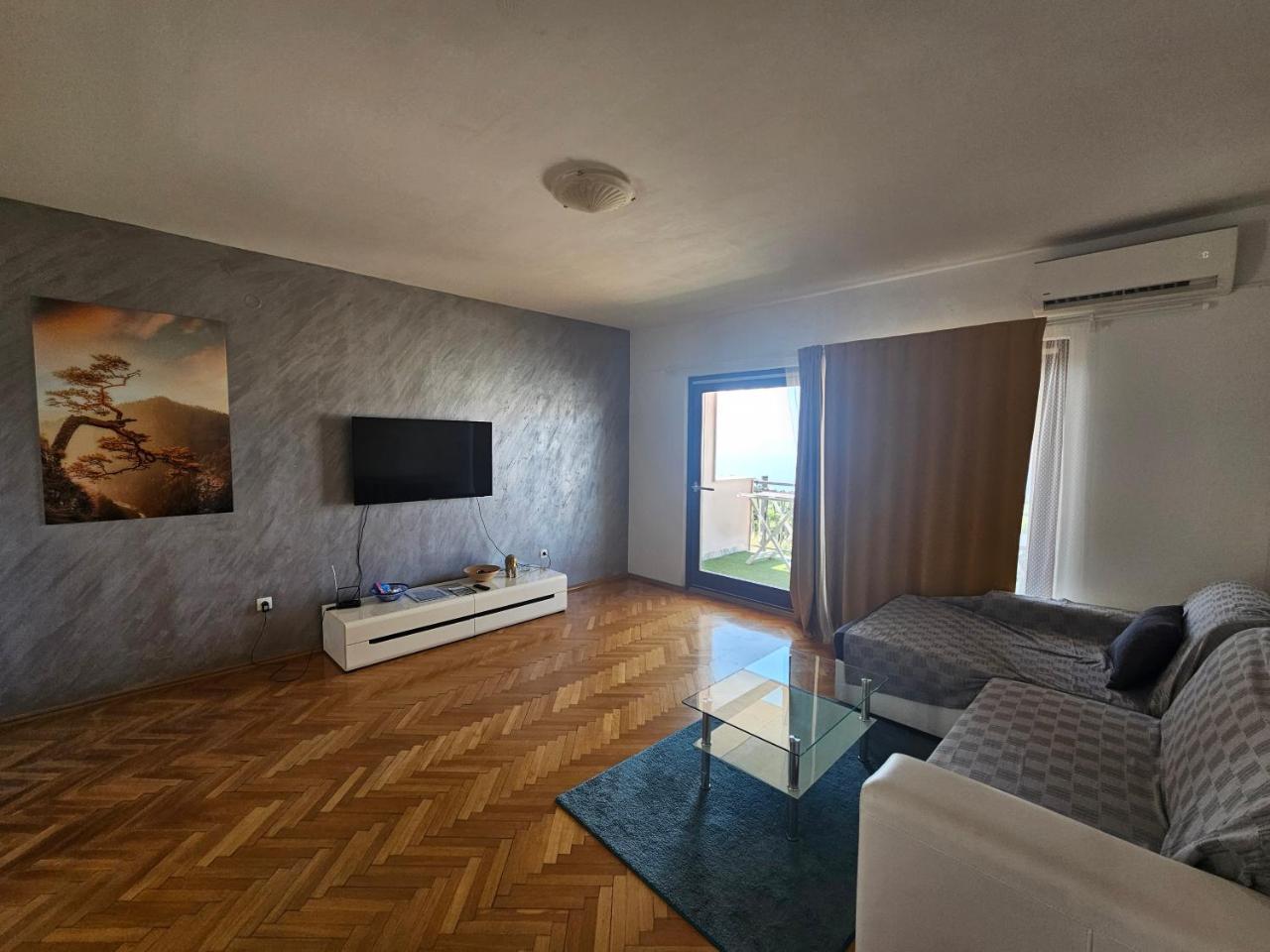 Sea View Apartment