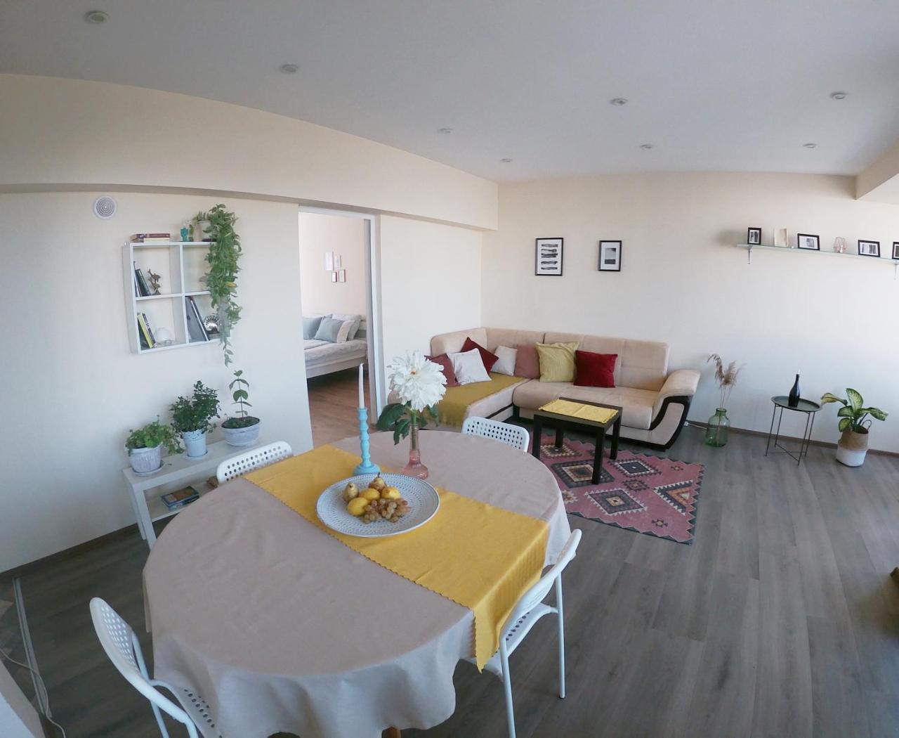 by The Cathedral Top Center 2 Bedroom Flat