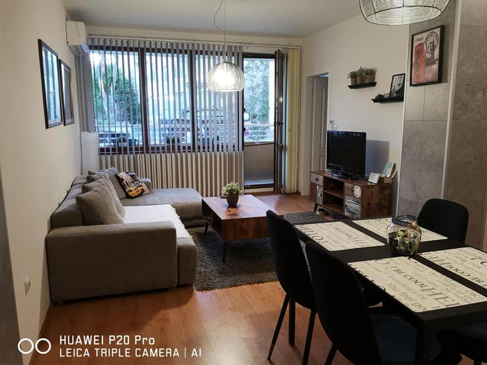 Sea Garden Apartment Idm