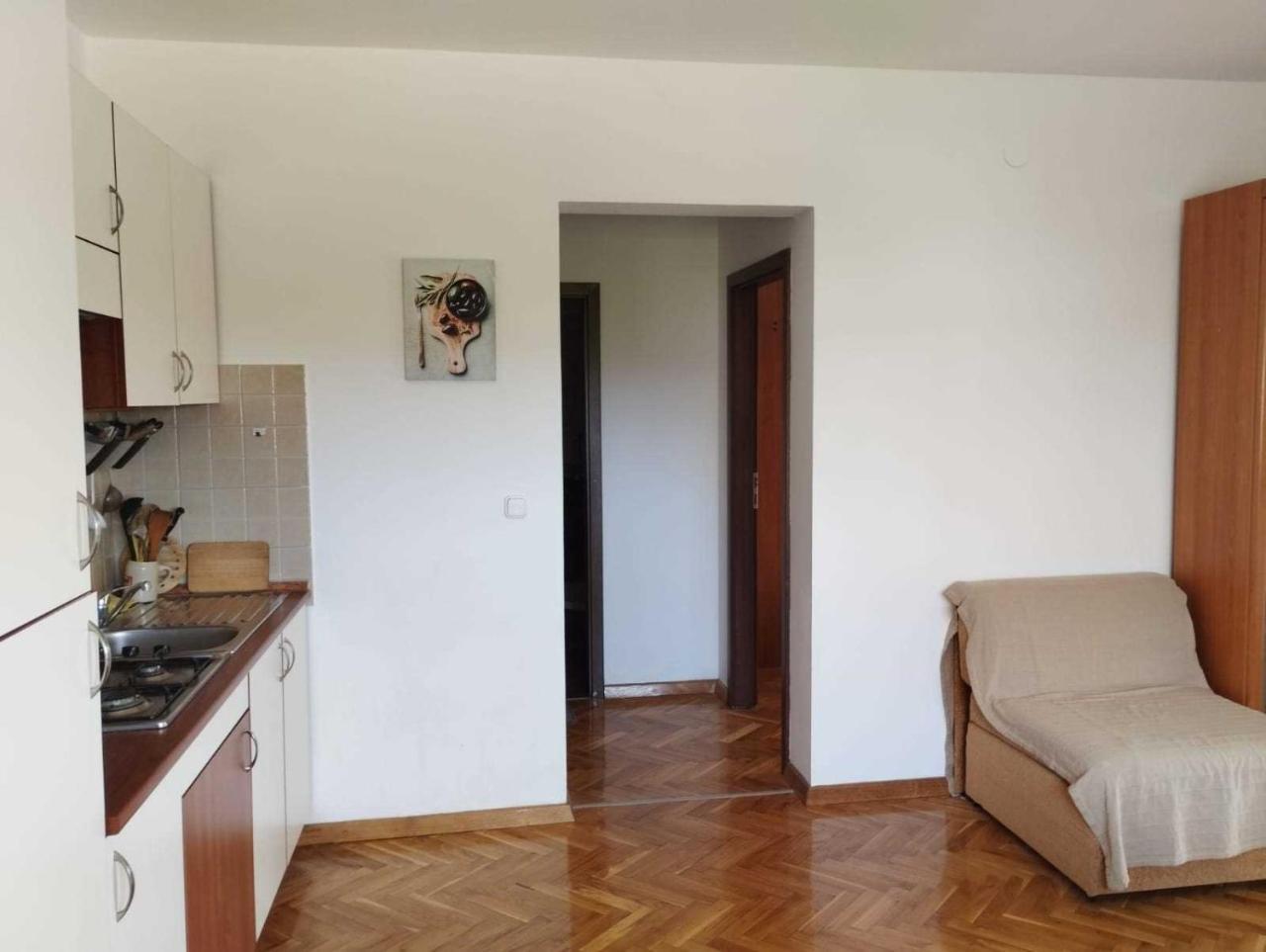 Srima Apartments 20 Meters From The Beach