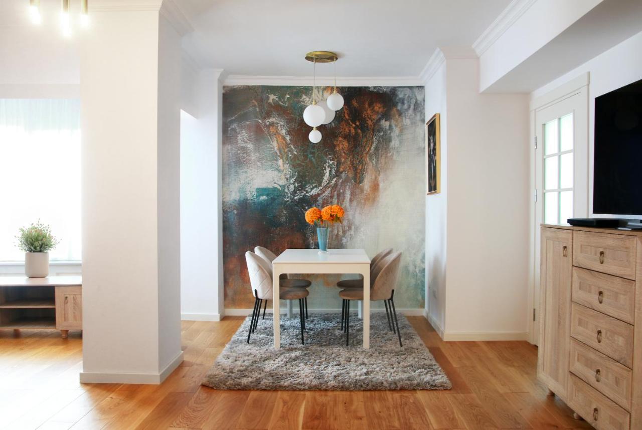 Premium Central Apartment