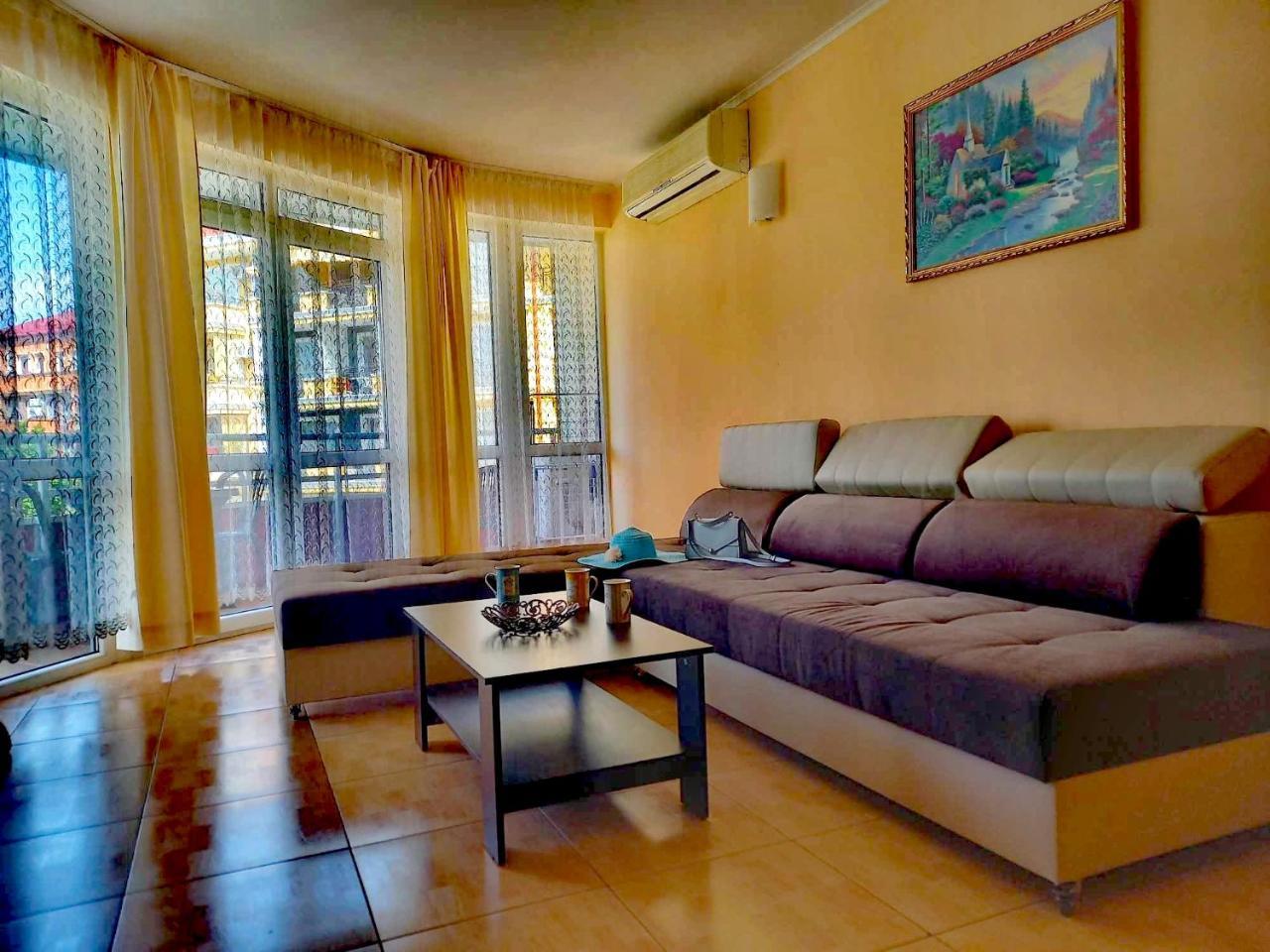 Central Plaza Apartment