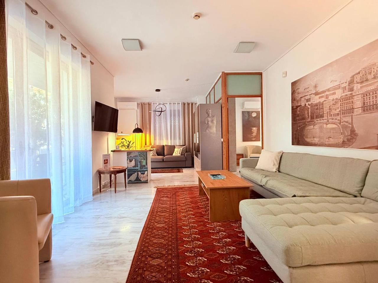 Elegant Flat Z Near Marousi Hospitals by Promoshomes