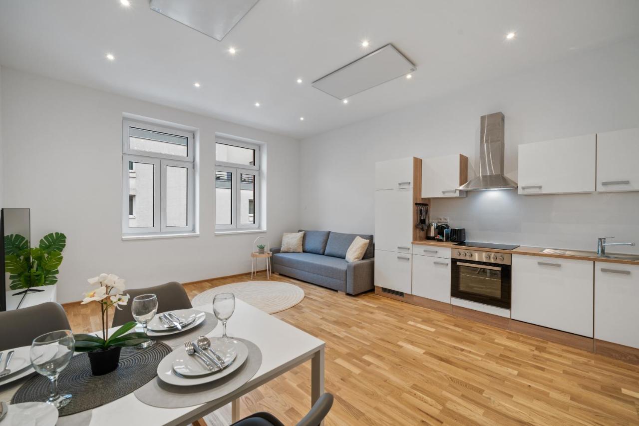 Modern Apartment Between Schonbrunn & Westbahnhof