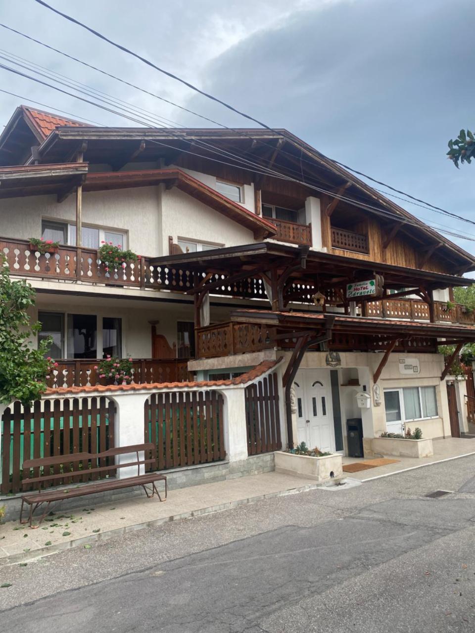 Family Hotel Zdravets