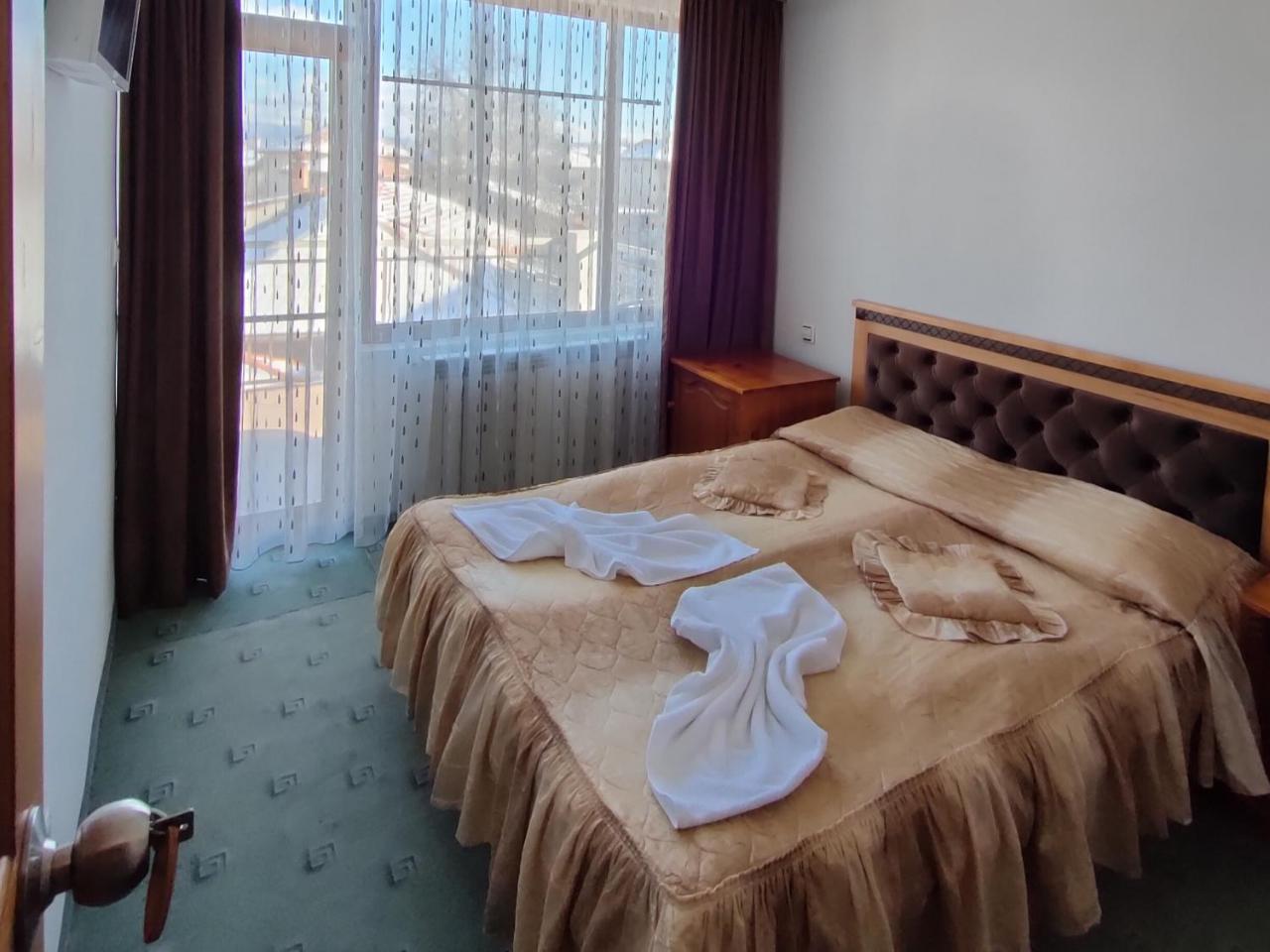 Guest Rooms Grachenovi