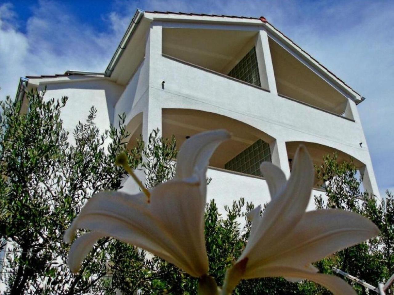 Apartments Nada