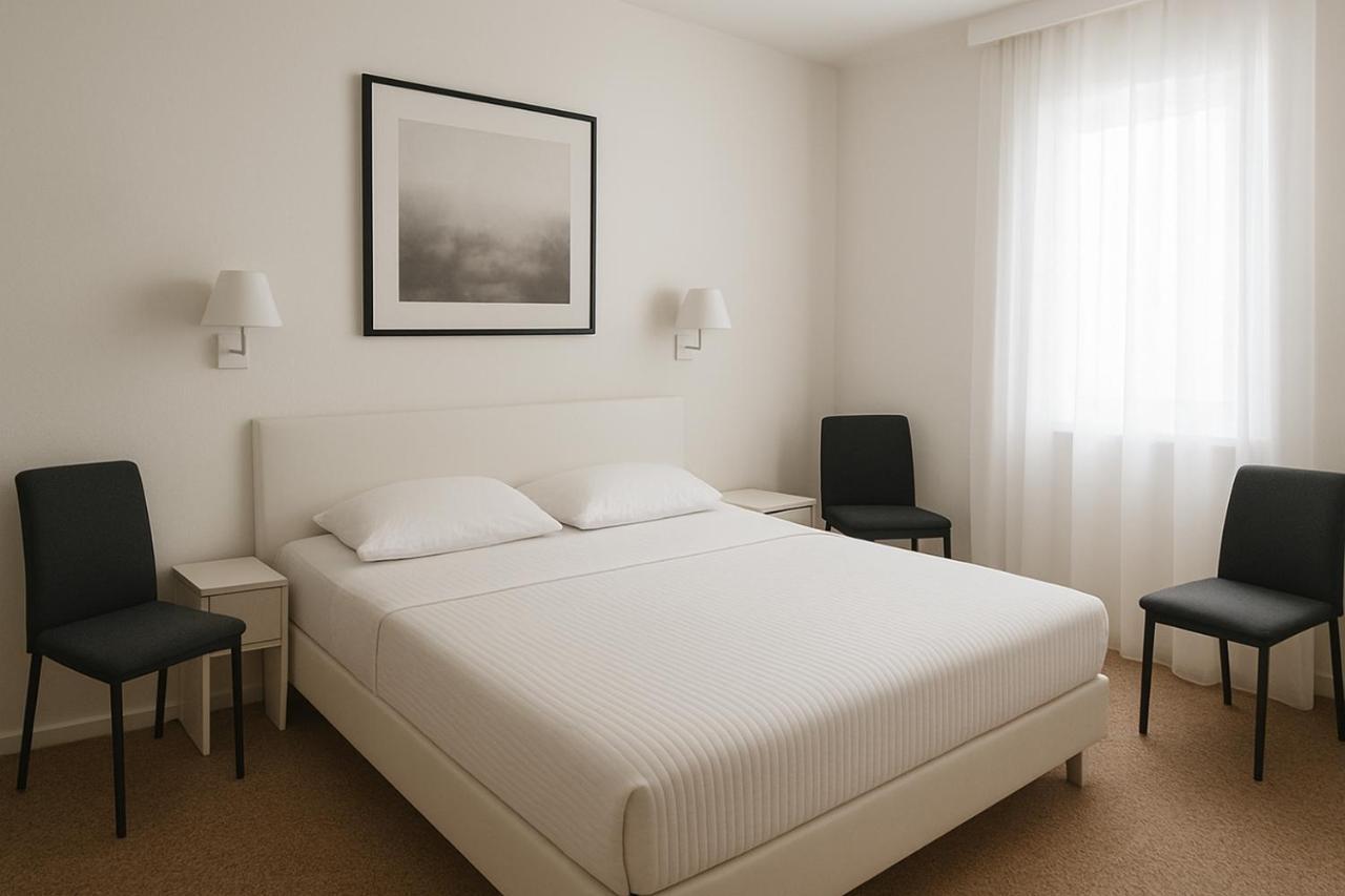 Pasiphae Self Hotel