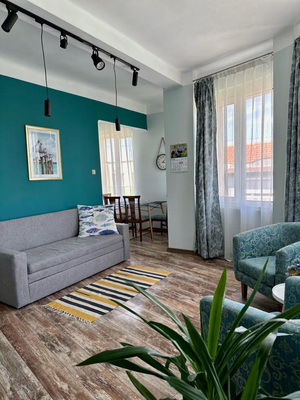 Glarus Apartment Wiht Infinity Sea View