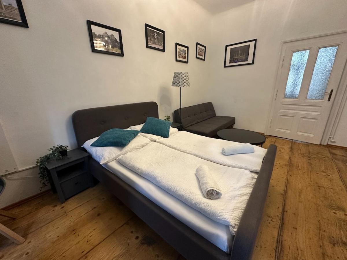 Green Centrally Located Apartment In Vienna