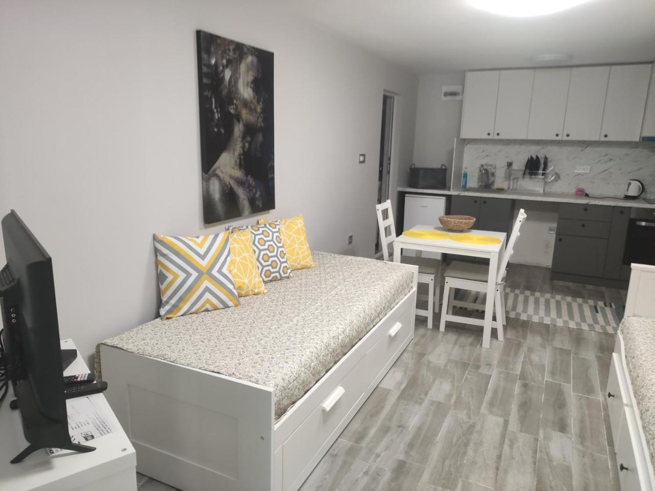 Studio Za Noshtuvki V Centyra Na Grad Burgas.