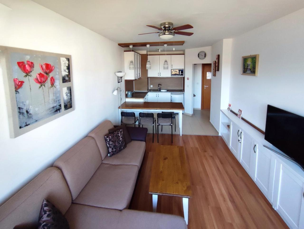 Belvedere 1bedroom Apartment With Kitchen