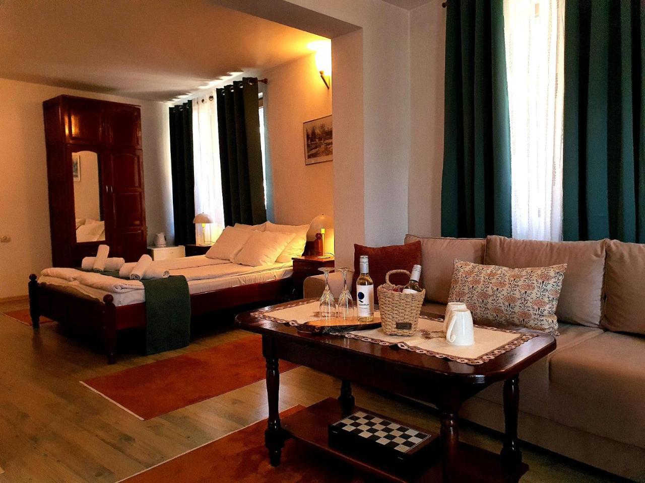 Dvata Smurcha Central Apartments Free Parking