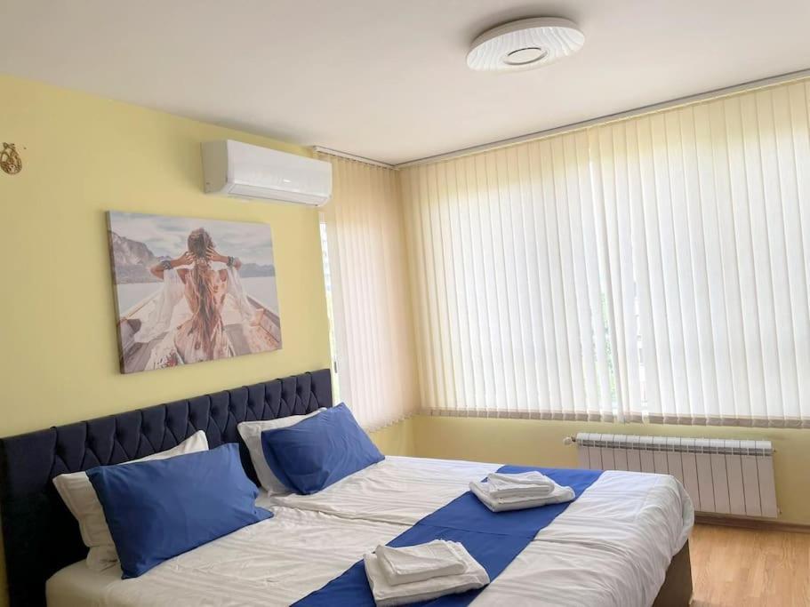 Blue Orchid Studio Near Airport & Free Parking