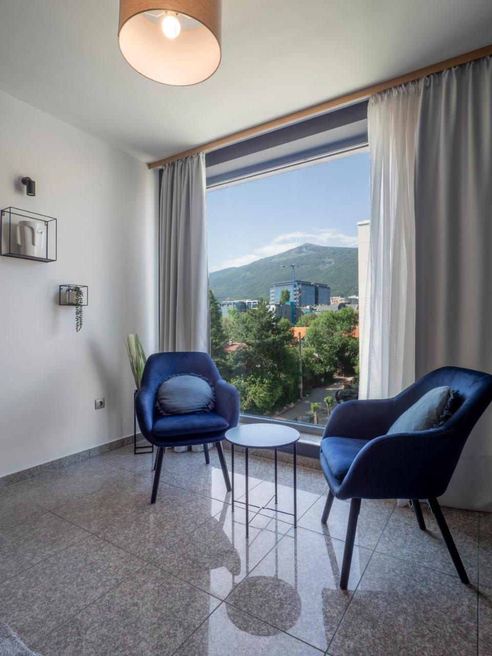 Vertigo Modern 2-bedroom Apartment With Parking & Vitosha View