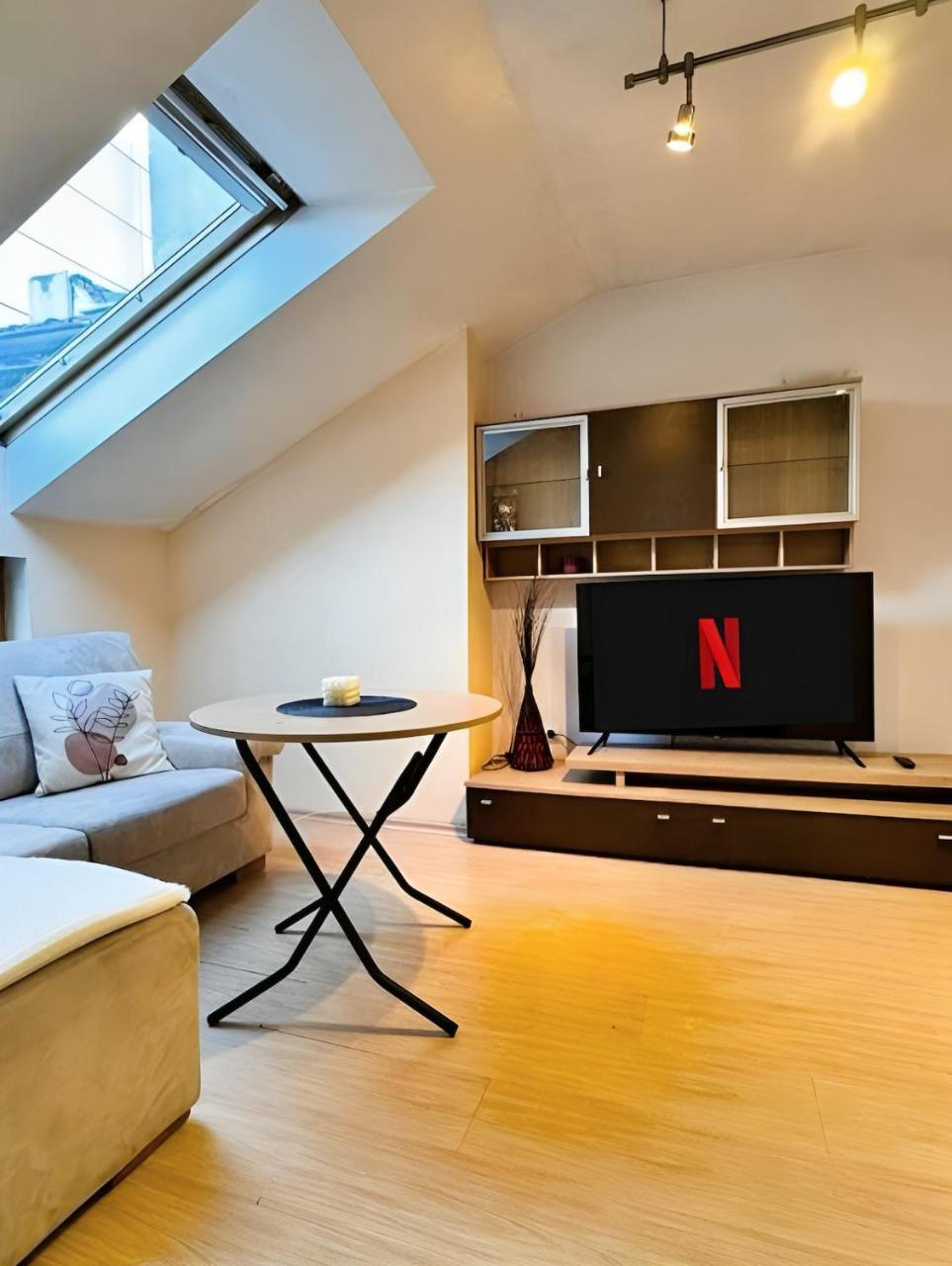 Cozy Central Apartment