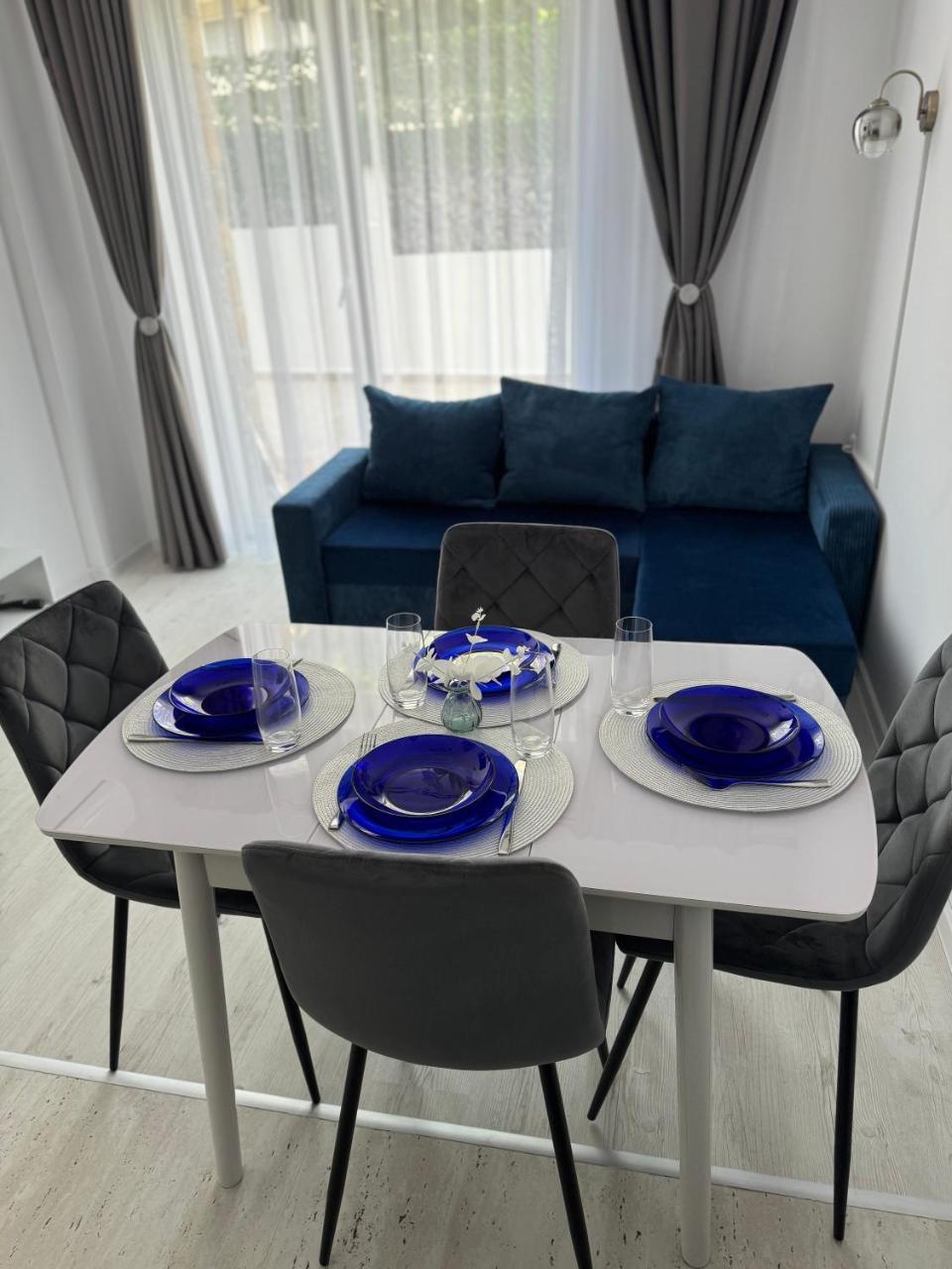 Luxury Seaside Apartment With Seaview