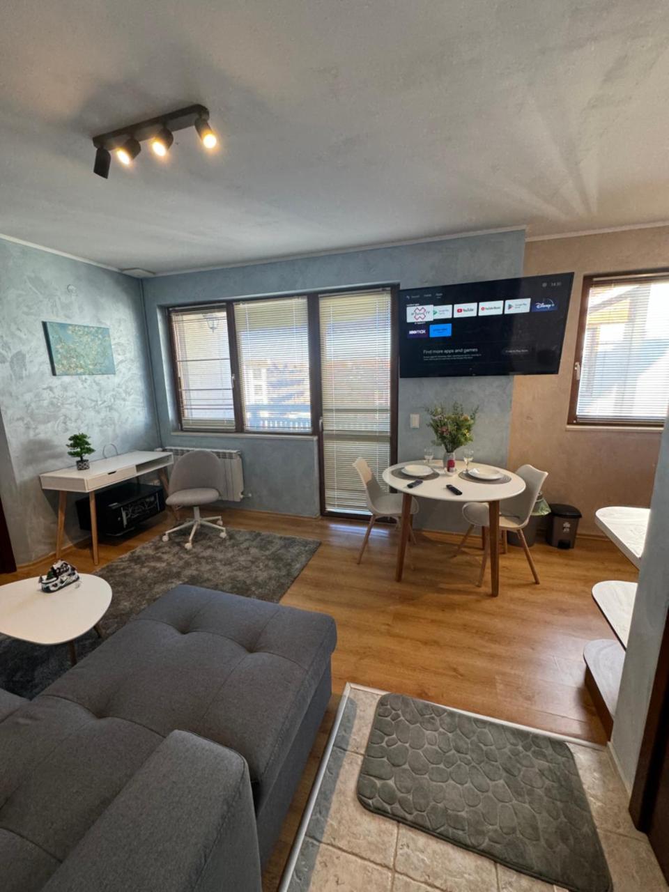 1-bedroom Apt Bathtub 10mins From Skilift Gondola Freewifi Workdesk Central Heating Full Kitchen At Edelweiss