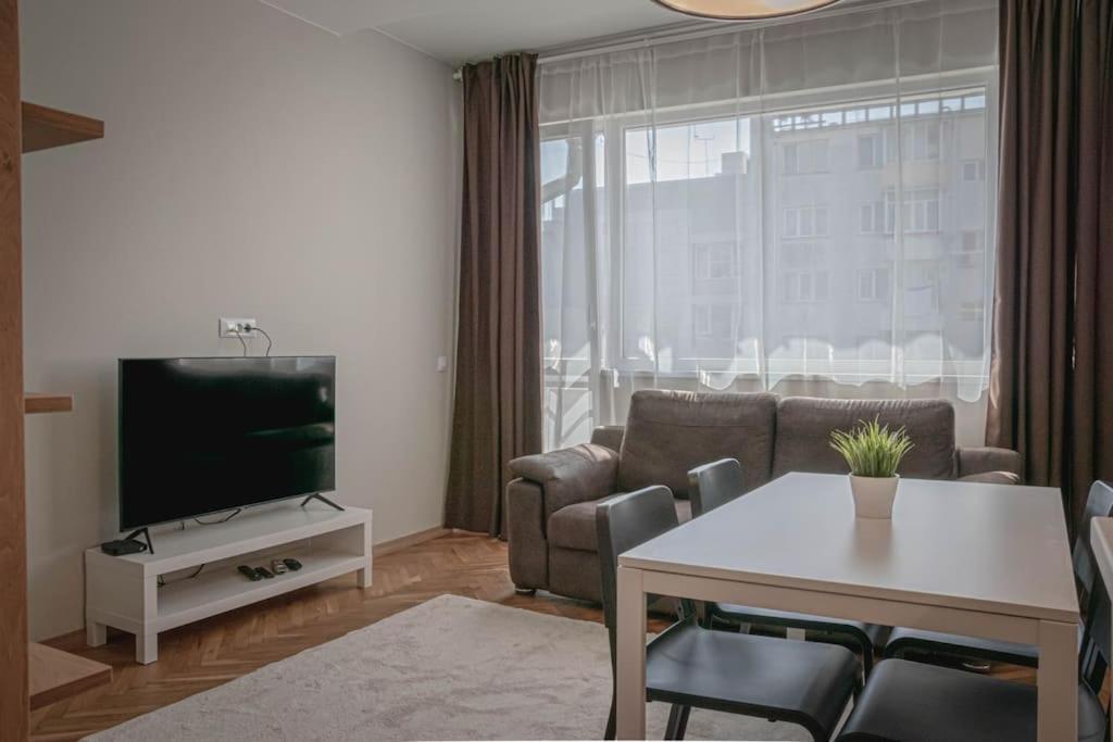 Central Apartment In Varna