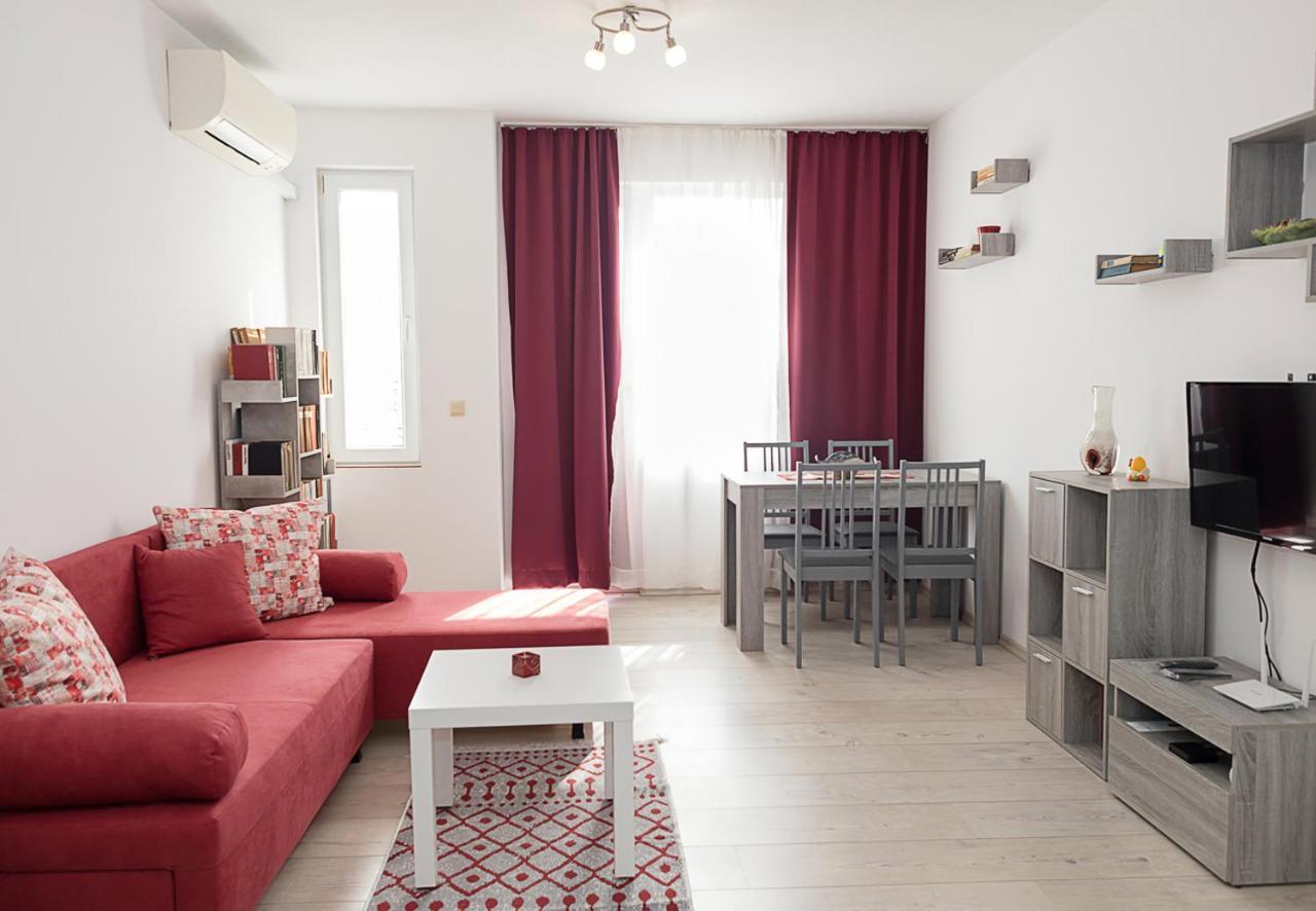 Bright & Elegant 1-br Flat Near The City Center by Flat Manager