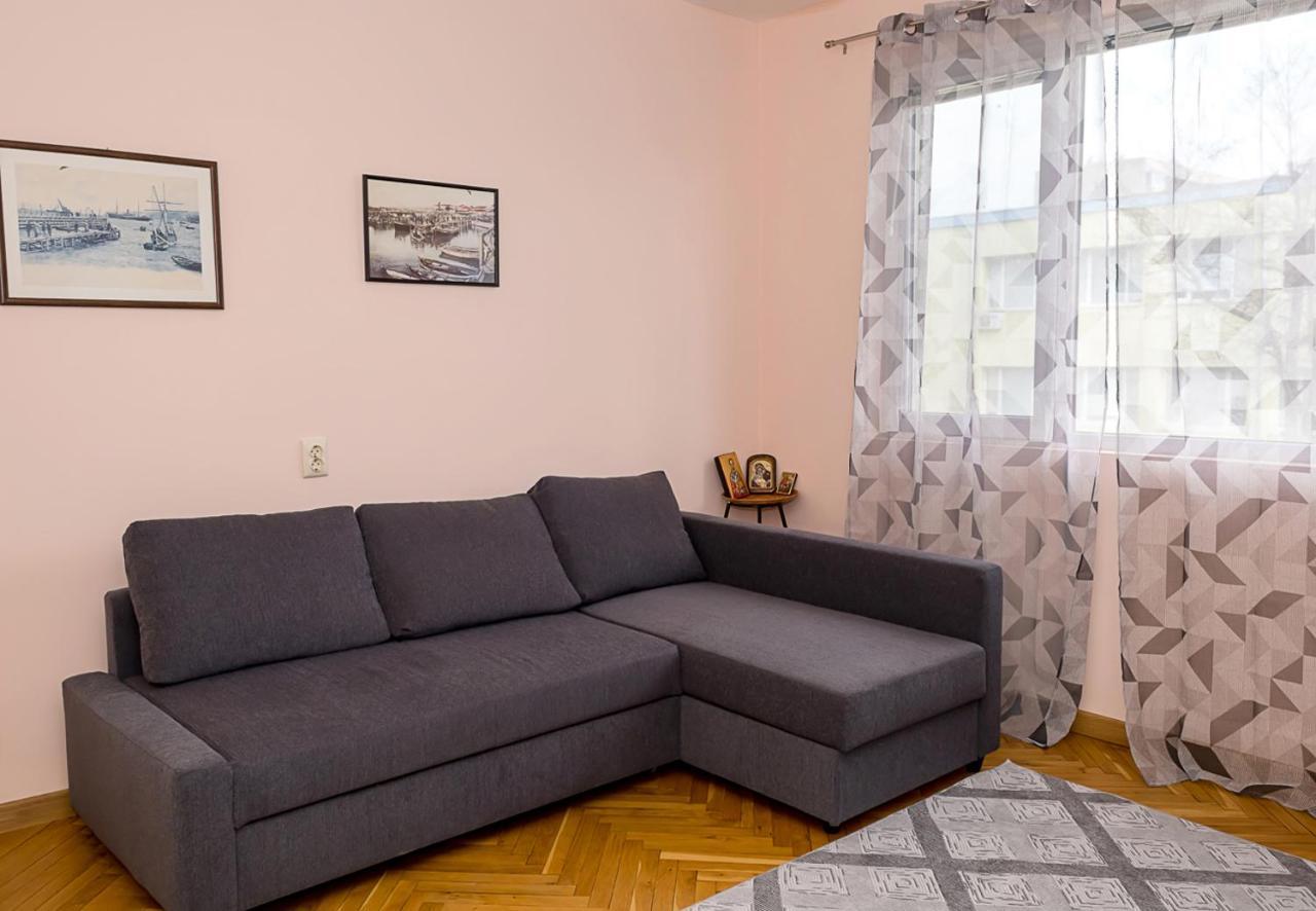 Two Bedroom Retreat I Near Municipality Varna by Flat Manager
