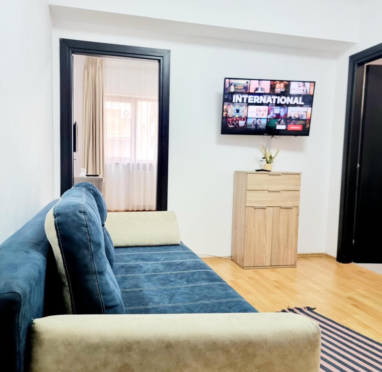 Steps 2 Old Town & Metro The Adventure