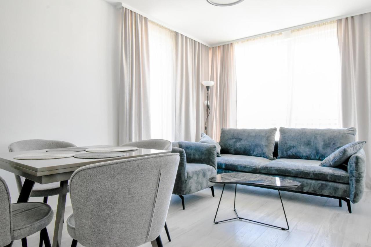 Creme Lux Elegant 1bd In Manastirski Livadi by Flat Manager