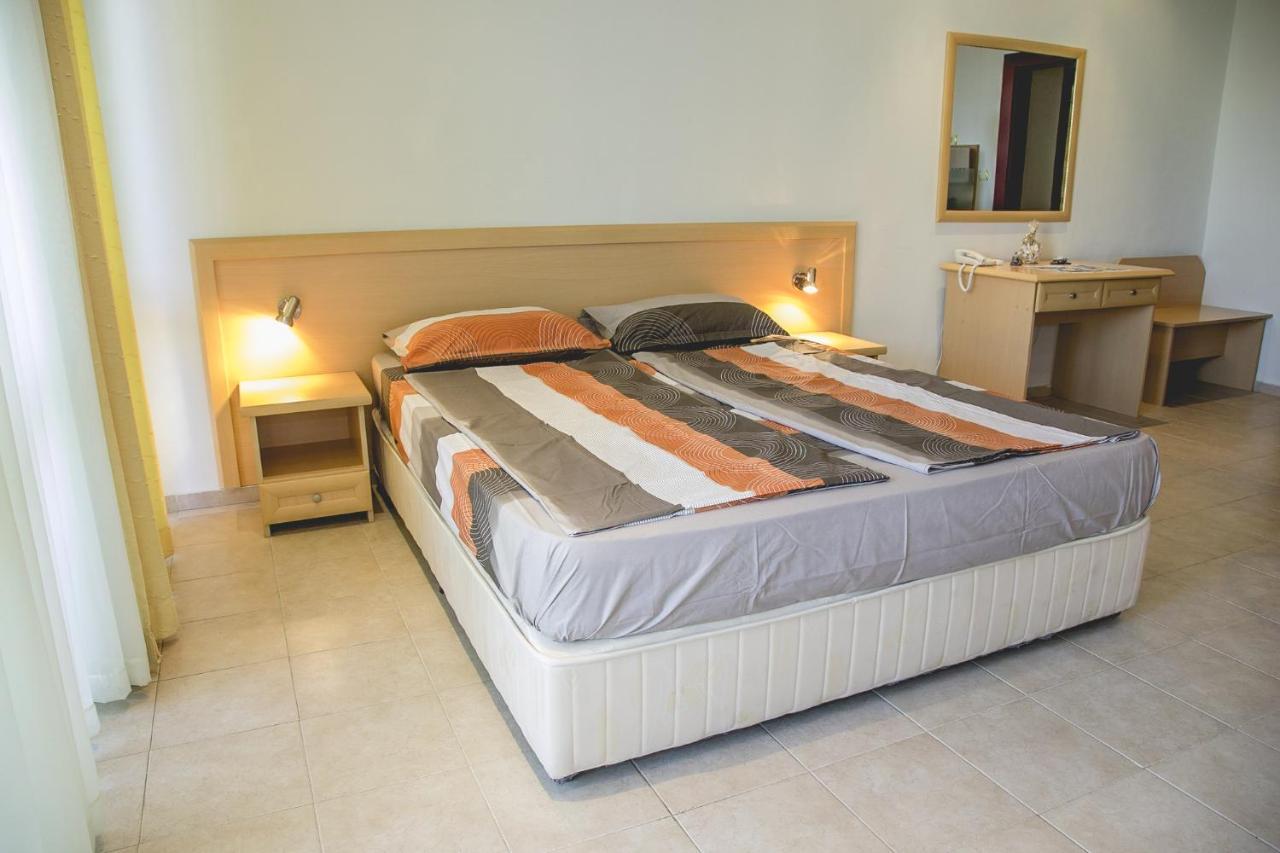 Private Studio In Planet Hotel, Sunny Beach Center by Flat Manager