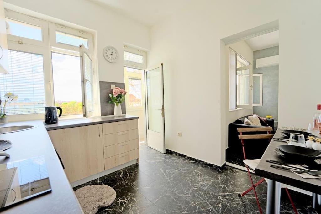 Cozy 1-bedroom Flat In The Very Center Of Sofia