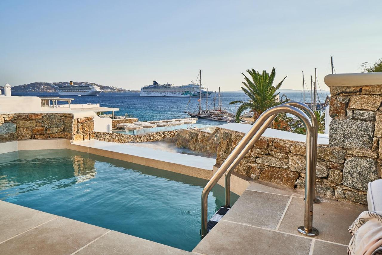 Aqua Mykonos Suites