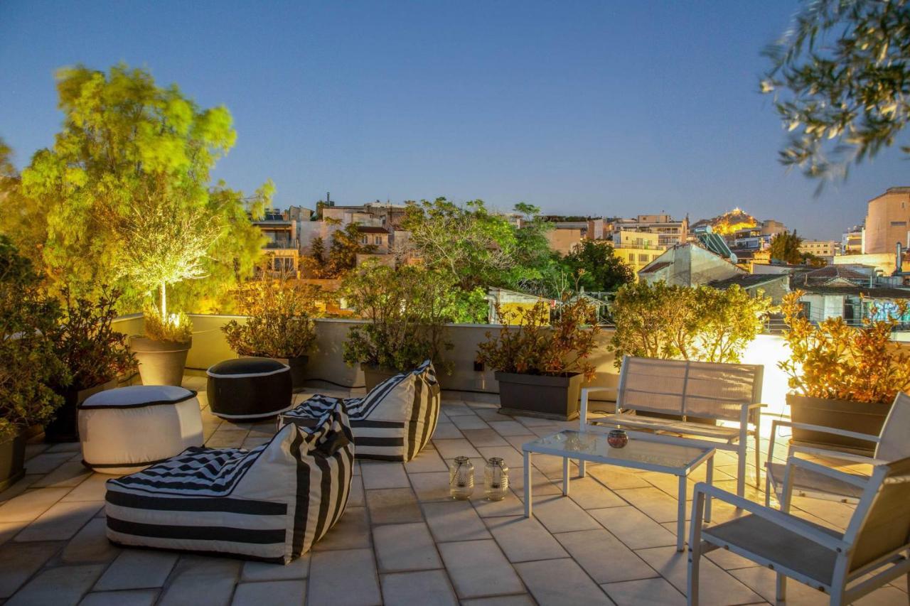 Fantastic Central Athens Suite With Shared Rooftop Deck