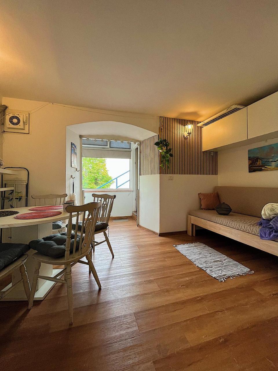Rona Studio Apartment Doria