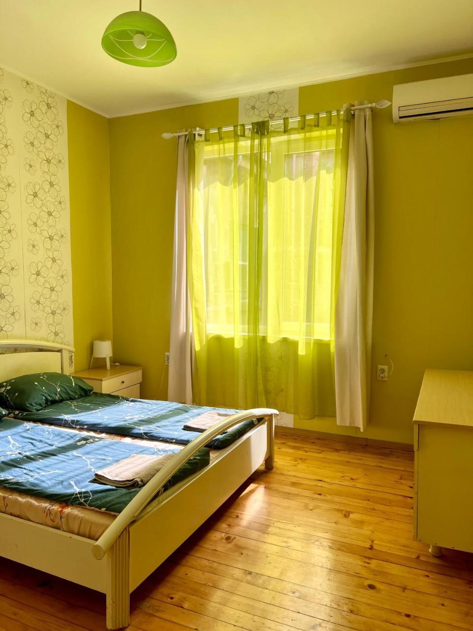 Serdika Station, Bright & Cozy Apartment