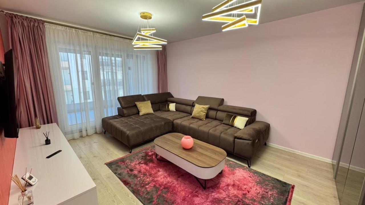 Tomy Qualis Residence