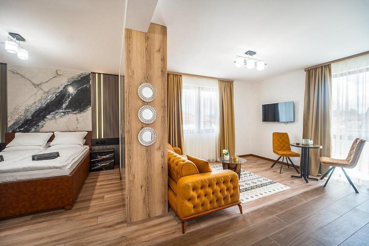 Best Central Lux Studio