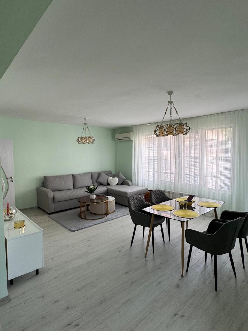 Contemporary Comfort In Lozenets