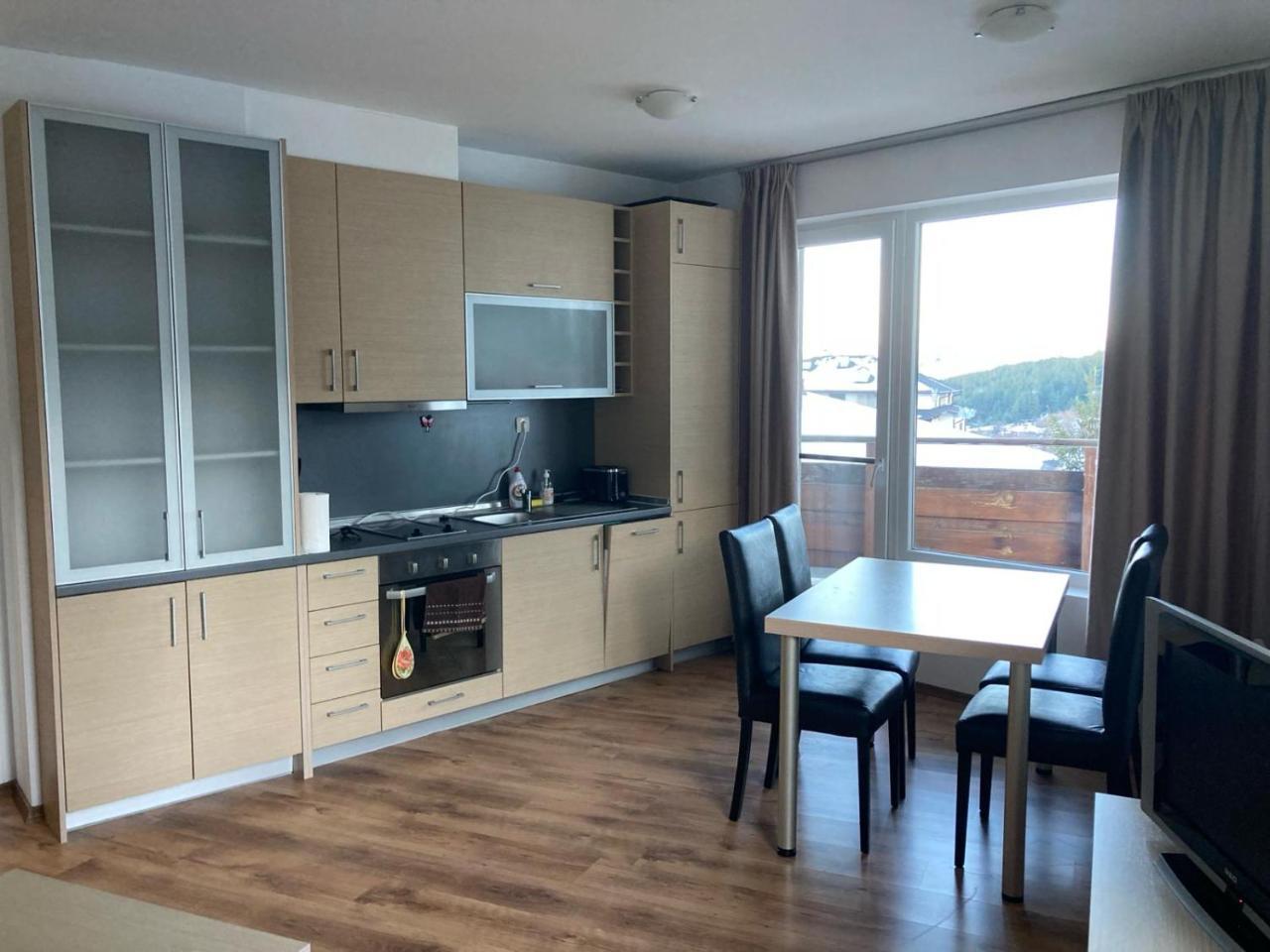 Apartment 26a Detelina Residence