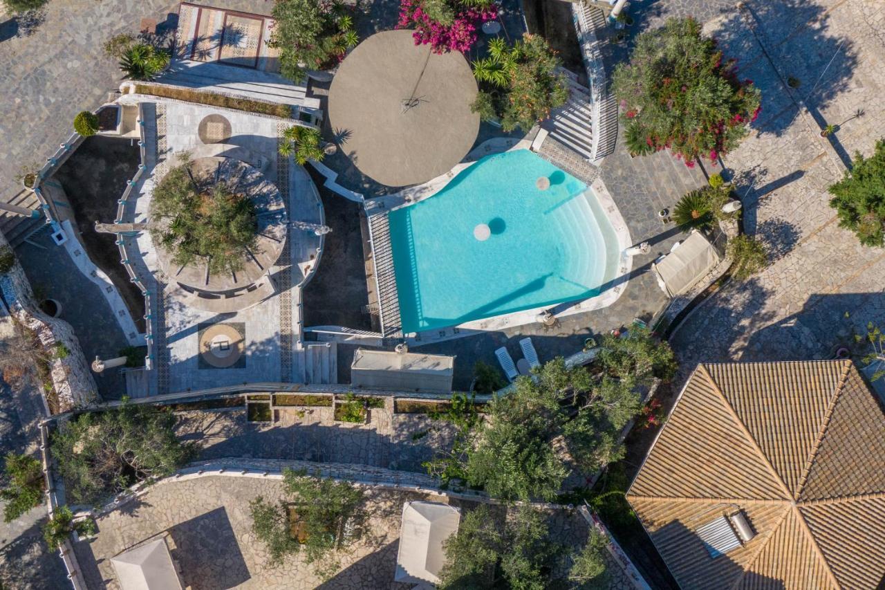 Paco's Resort Family Villa 11