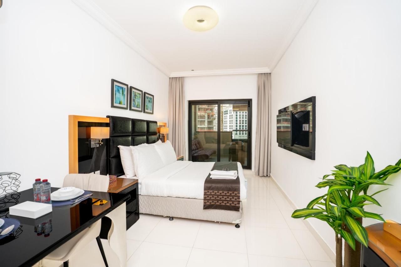 Escape24 Cozy Studio at Capital Bay Near Burj Khalifa