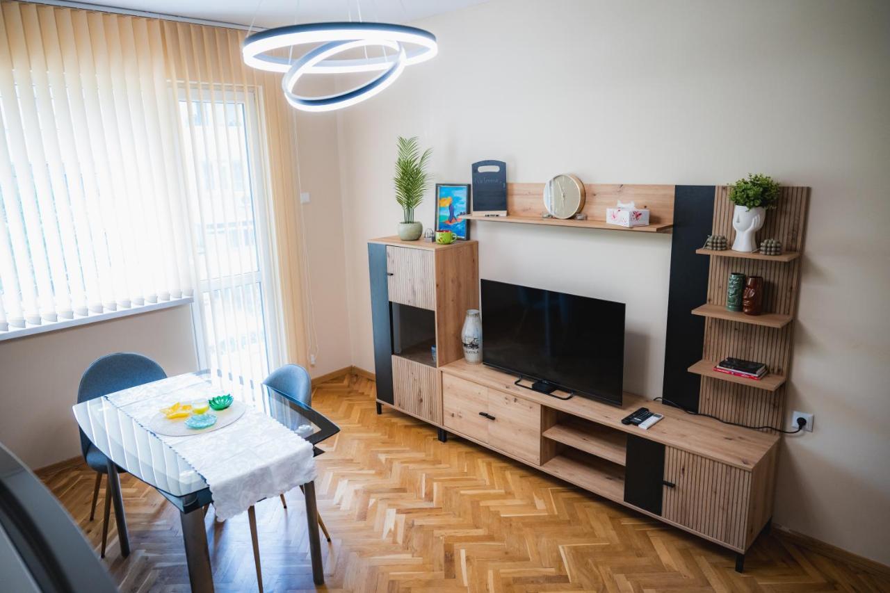 2br Apartment Dobrevi