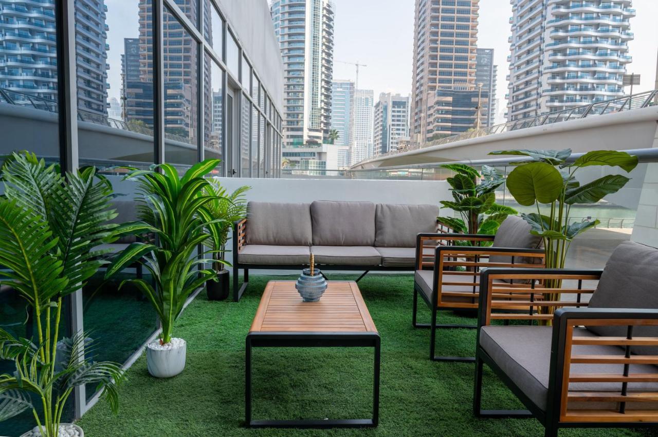 Luxurious Ready To Move-In Marina View 2bhk, Monthly Deals, Fully Equipped Kitchen, Quick Access To Tram, Metro & Beach