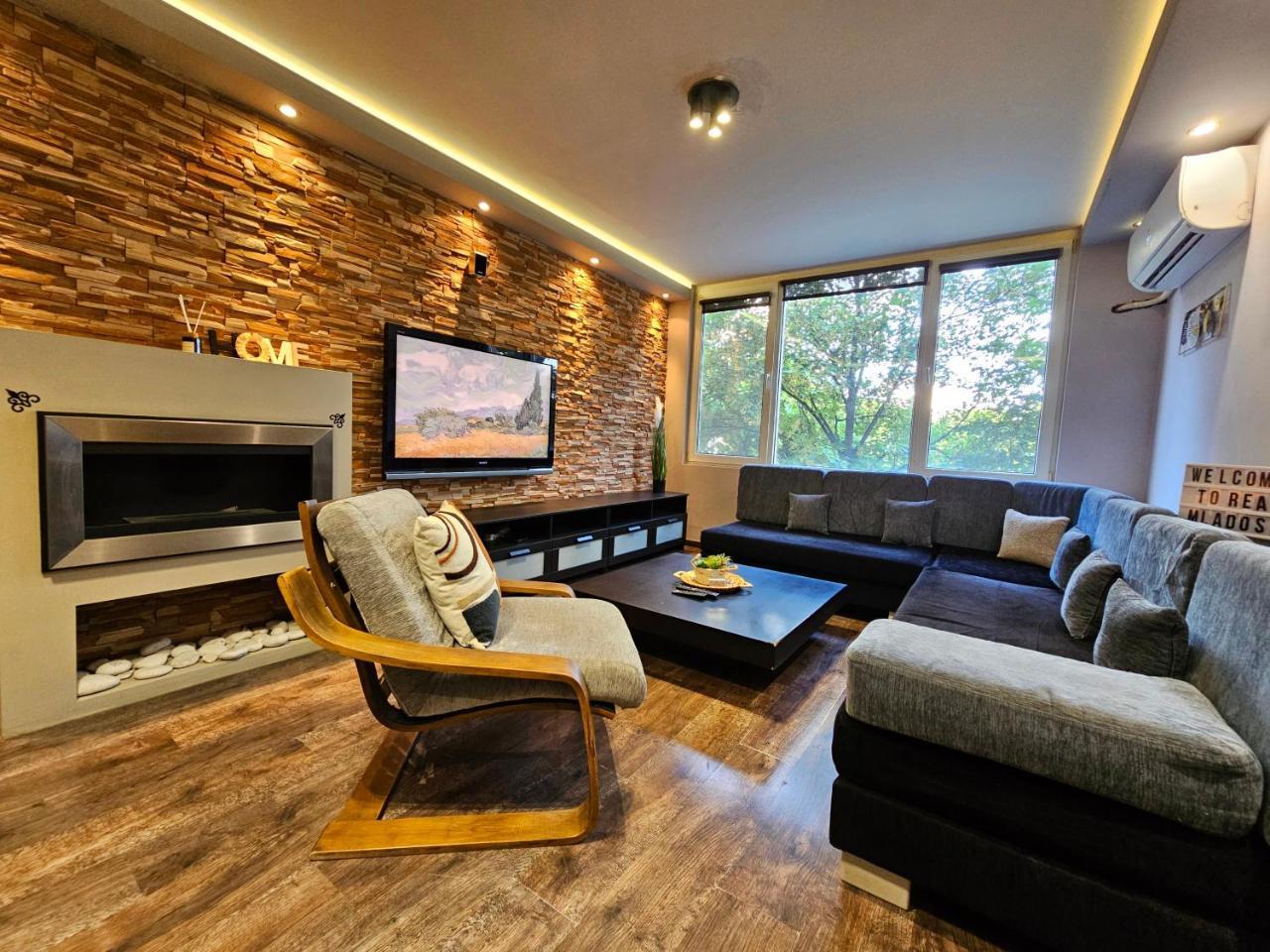 Mladost Sofia, Close To Metro Station & Center