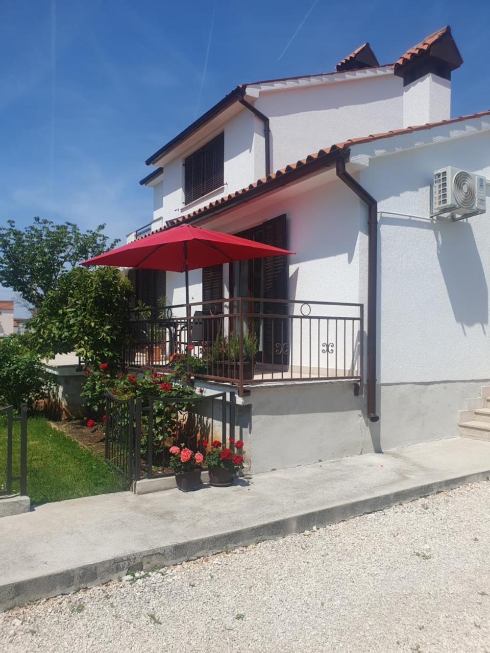 Apartment Vesna For 2, Free Parking & Wi-fi