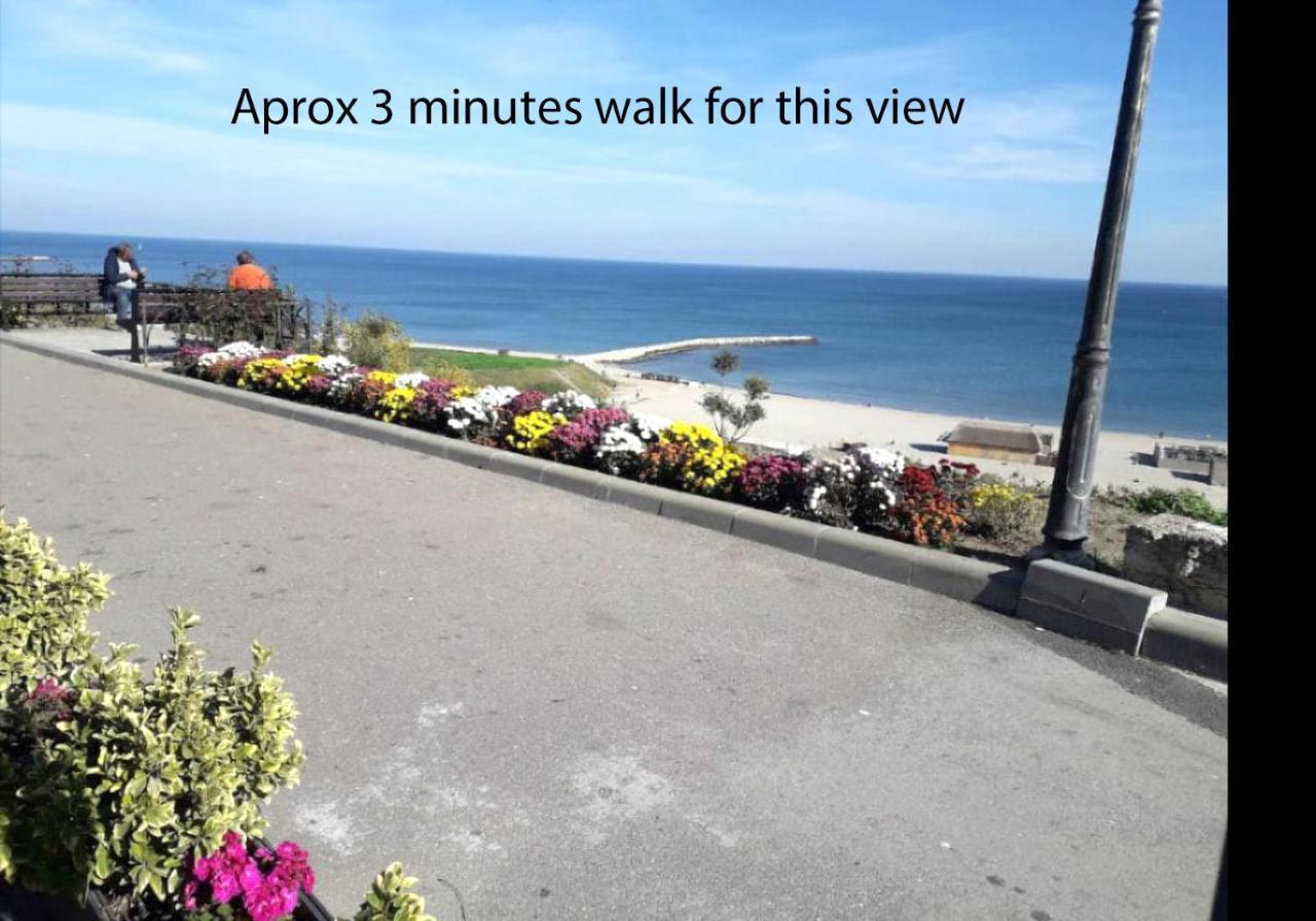 Budget 2br Apartment Near Beach & City Center