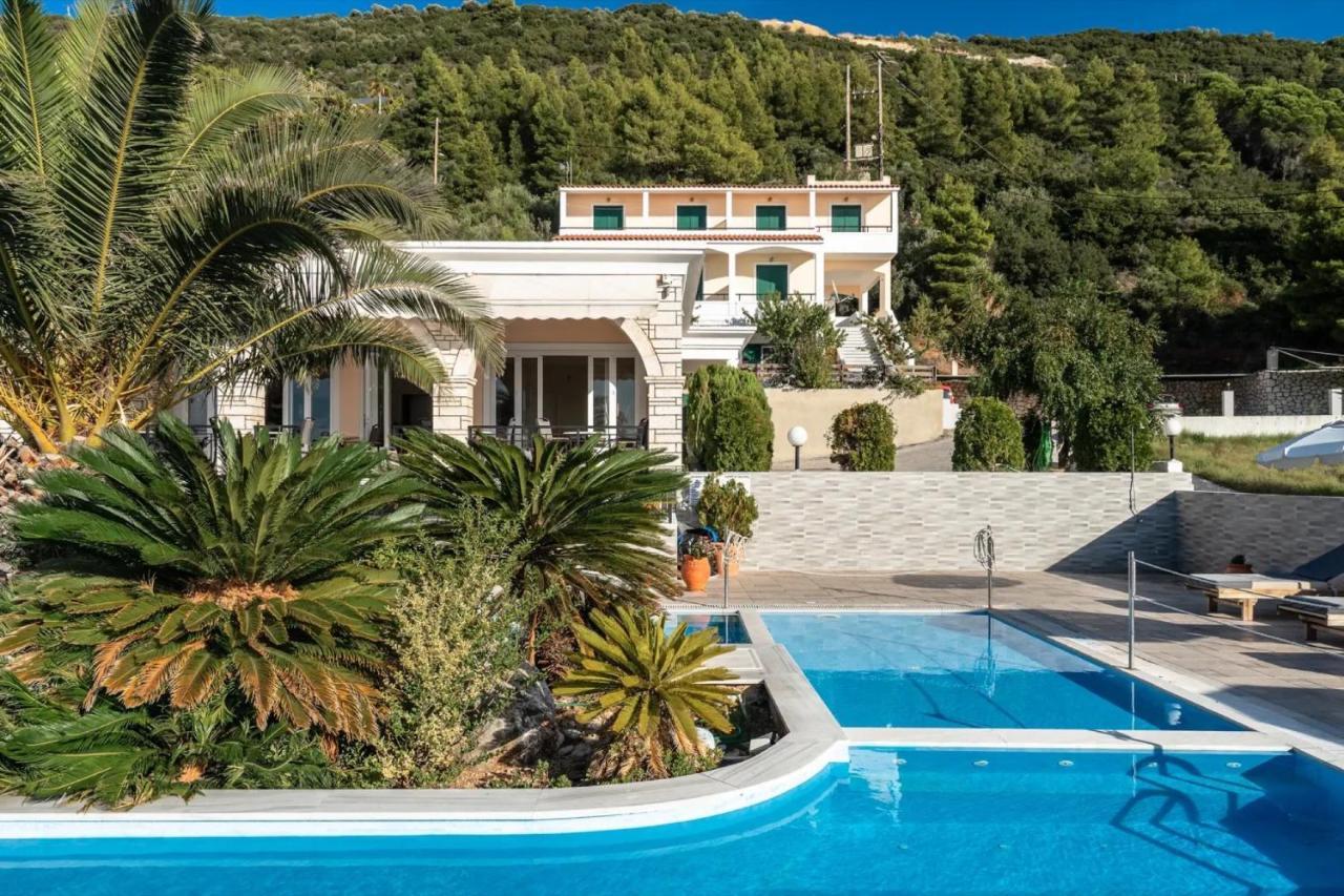 Sunset Premium Studio 12