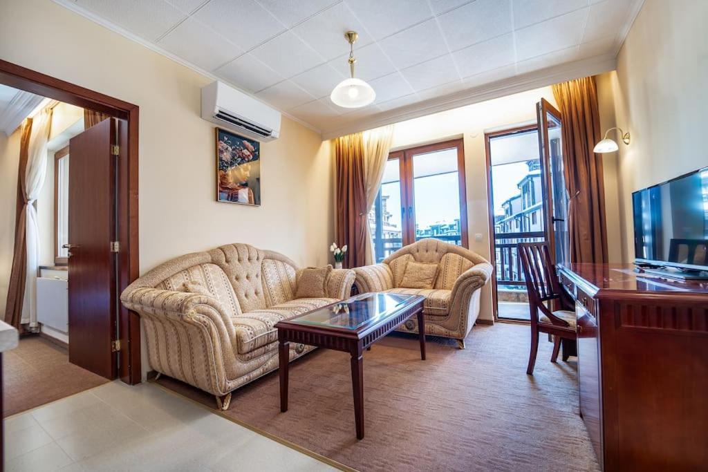 Ski Lift Delight Bansko Apartment