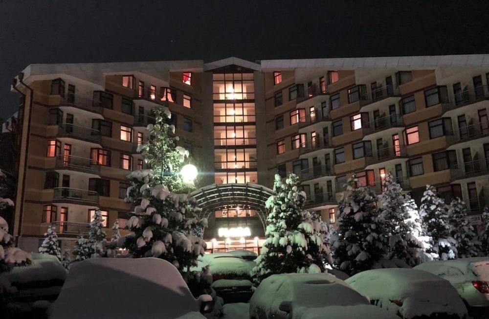 Flora Apartment 612a