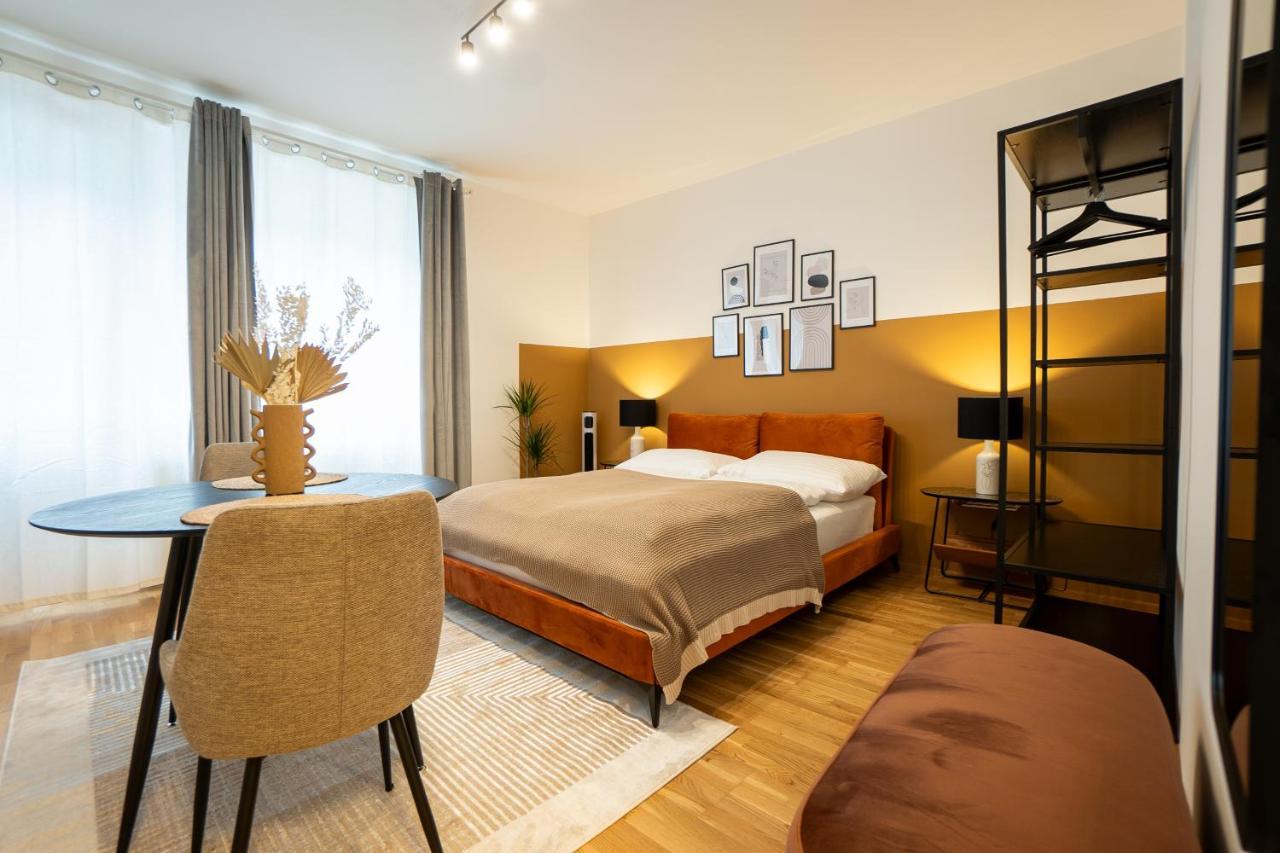 Stylish Modern Studio In Central Location