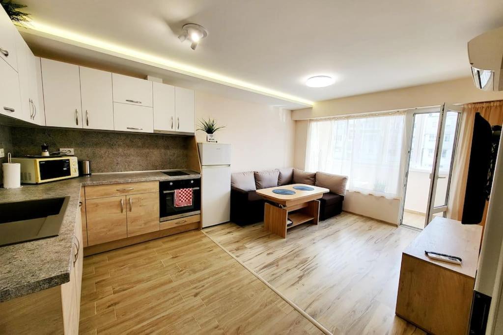 Bright City Apartment Varna