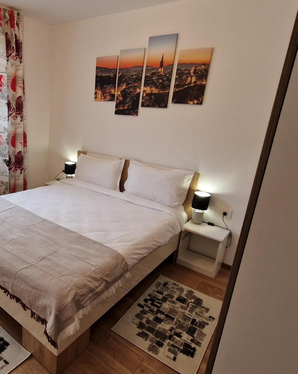 Ap Calas No2 2a, Free Parking